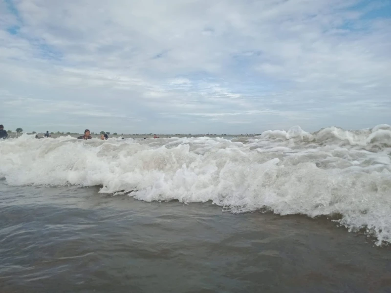 Angin Kencang dan Gelombang Tinggi Melanda Pantai Selatan Kab.Sukabumi. Ini Himbauan Kasat Polairud 