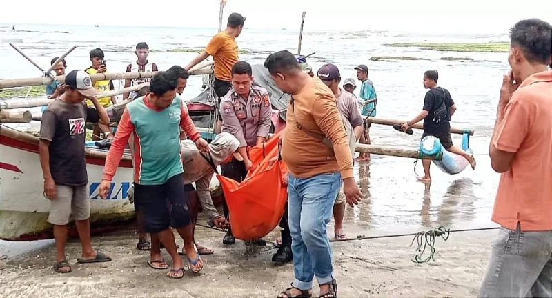 Identitas Pria Baju Loreng yang Ditemukan Mengambang di Laut Sukabumi Terungkap